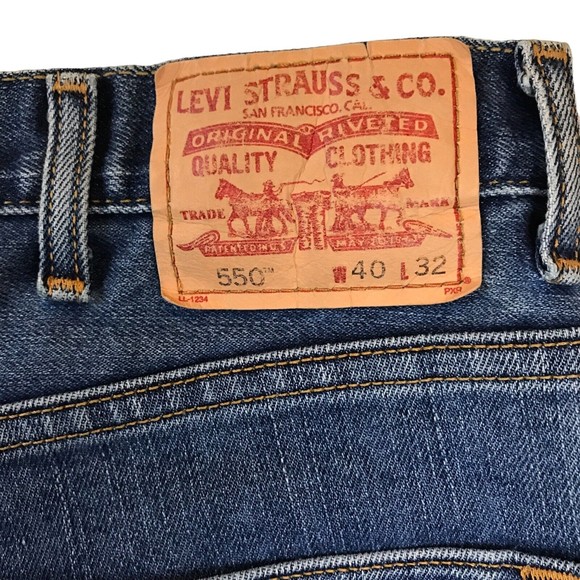 Vintage Levi's 550 Mens Jeans Size 40x32 Relaxed Fit Medium Wash Blue - Picture 5 of 9